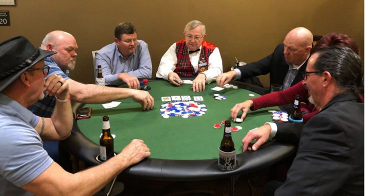 Poker Table: Round Poker Table with Folding Metal Legs main image